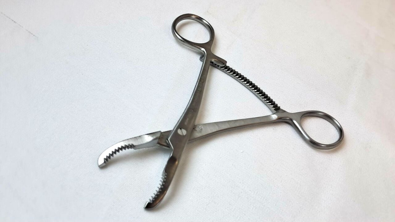 STRYKER 702932 VariAx Lobster Claw Reduction Forceps — photo 2