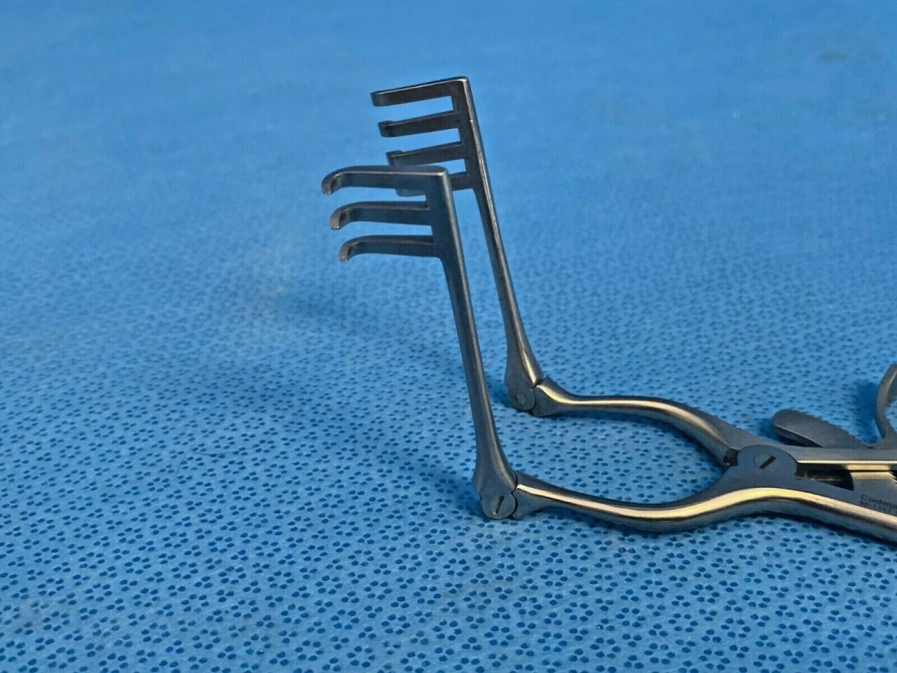 CODMAN 50-1167 Cone Retractor Sharp 3X4 Prong 6 3/8" — photo 3