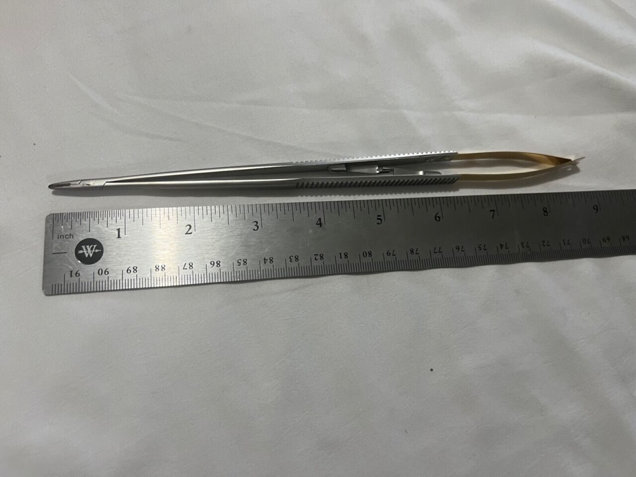 SNOWDEN-PENCER 0447 8-1/2" Diamond-Jaw Castroviejo Needle Holder Smooth Jaw — photo 4
