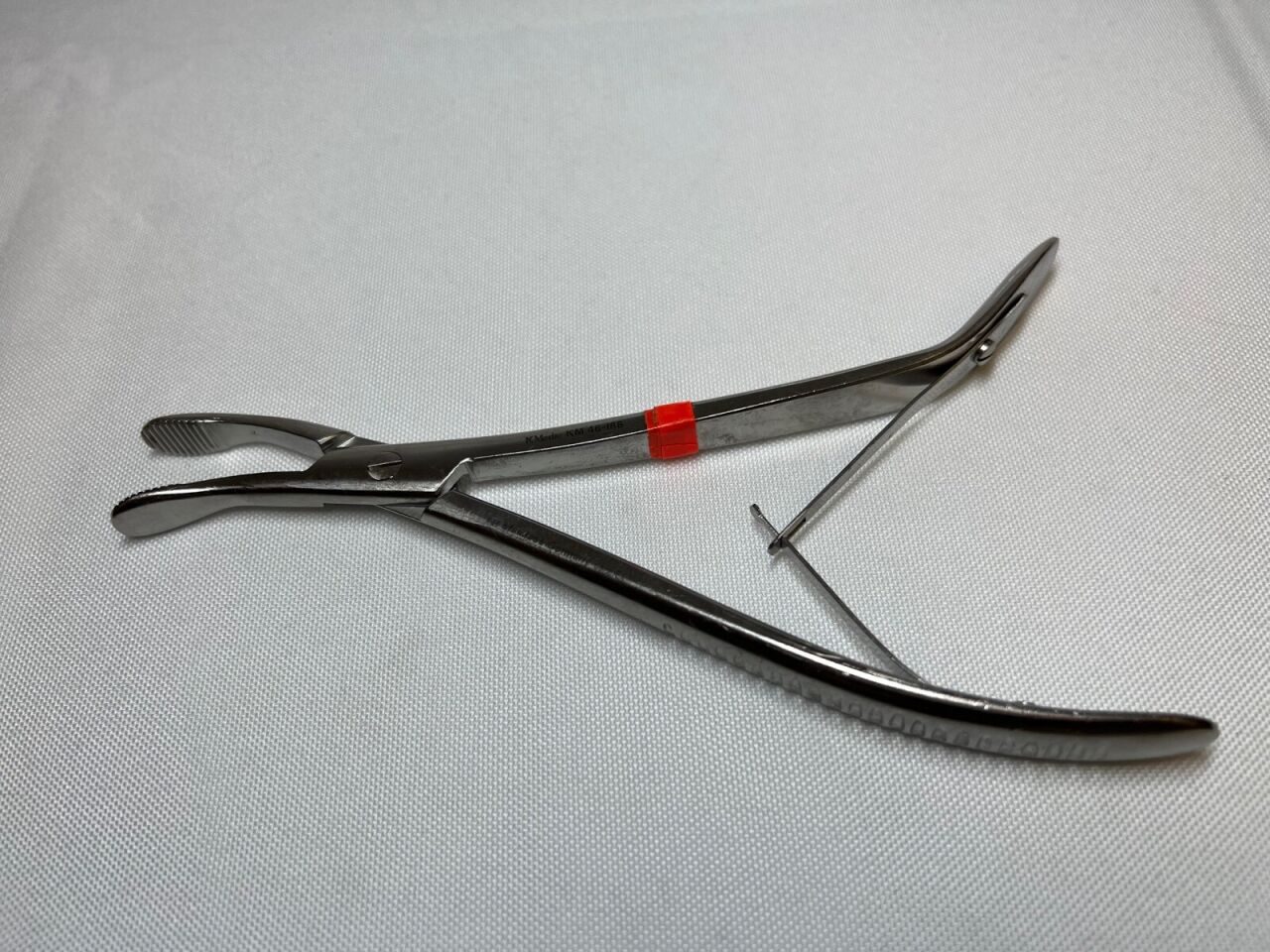 KMEDIC KM46-188 Pediatric Cast Breaker 7" Deep Serrated Tips