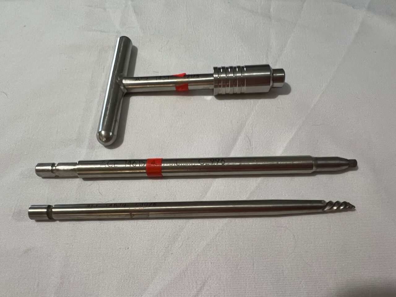ACE  Cannulated T-Handle Driver Tap System