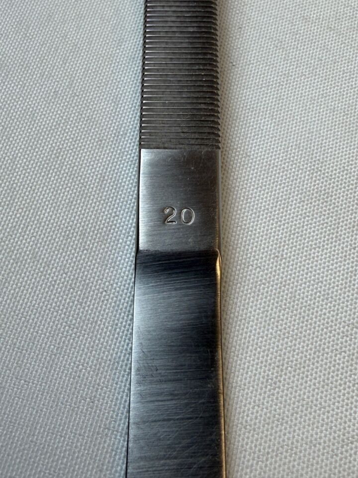 W. LORENZ 02-8317 Markowitz Cranial Osteotome 20mm Curved x 7" Calibrated — photo 3