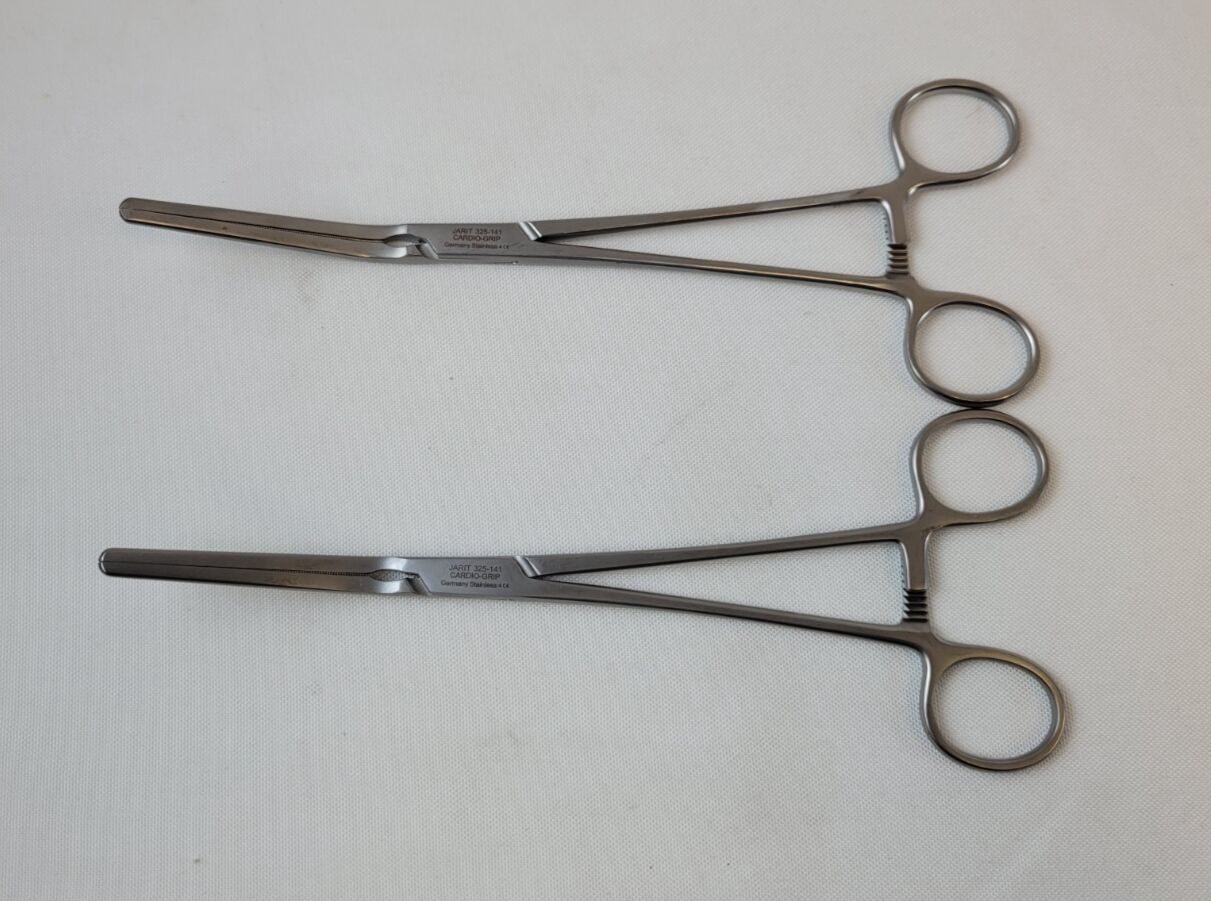 JARIT 325-141 Set of 2 Glassman Intestinal Clamp, Cardio-Grip, 25deg Angle, 9-1/4" — photo 1