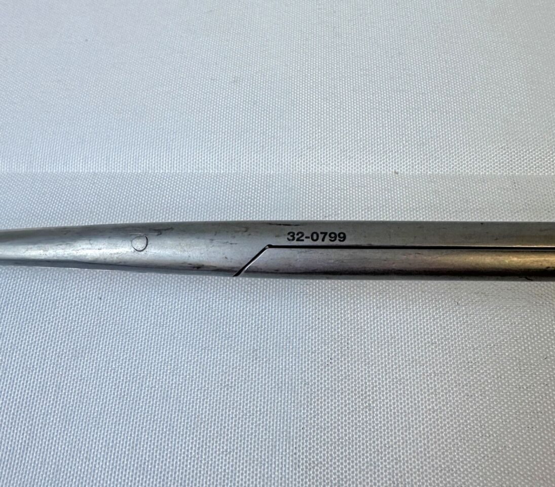 GENZYME 32-0799 Bayonet Style Surgical Scissors 28.4cm Overall Length — photo 2