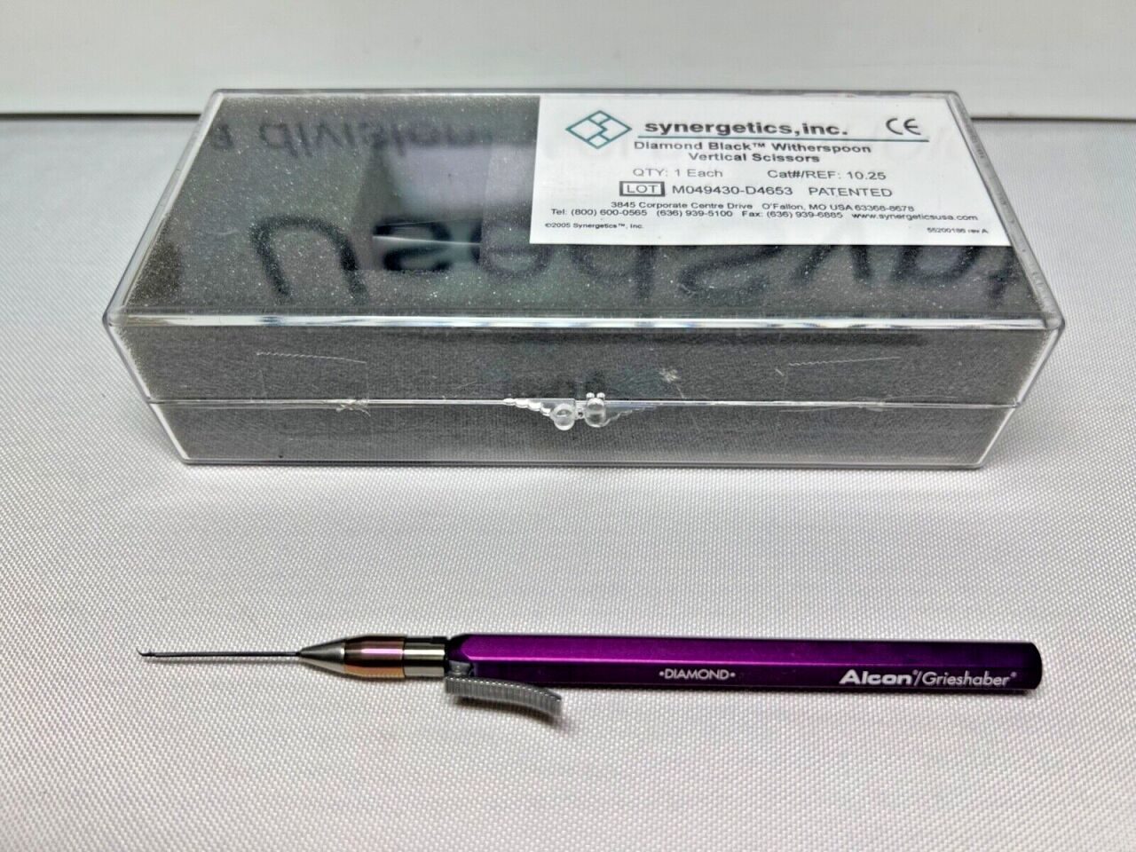 SYNERGETICS D4653 Diamond Black Witherspoon Vertical Scissors w/ Alcon Handle