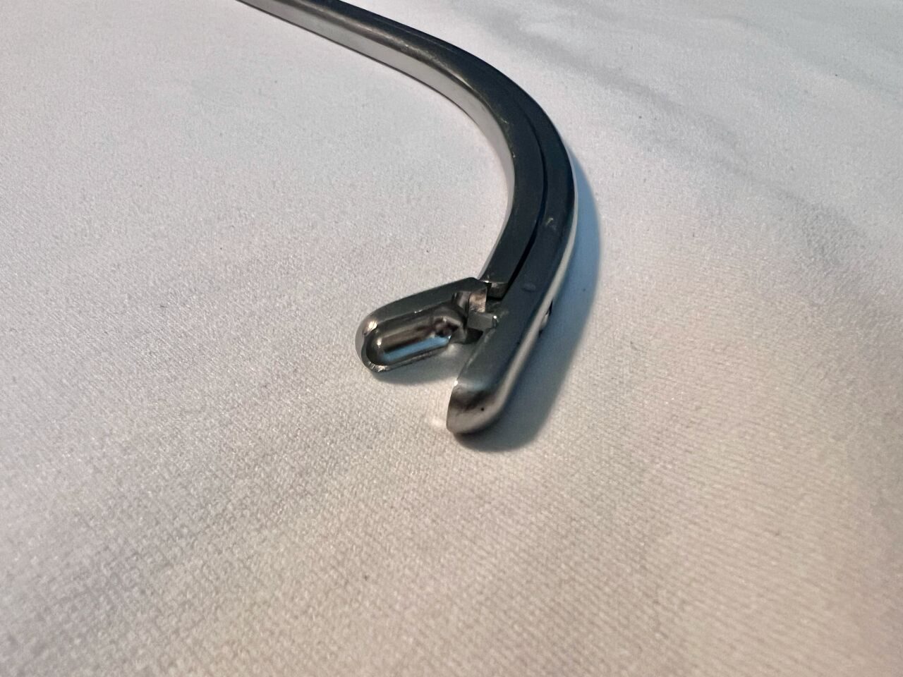 SYNTHES 389.845 T-PLIF Spinal Pituitary Rongeur 6mm Bite Soft Angle Curve — photo 4