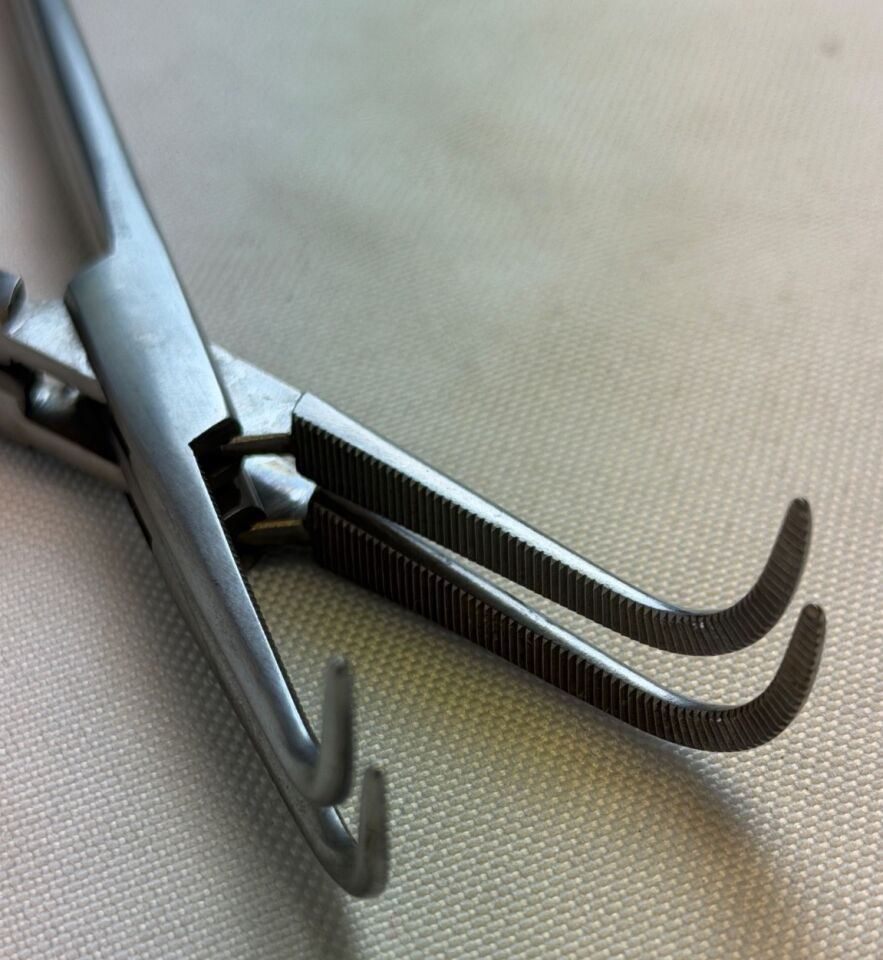 MILTEX 7-258 Gemini Mixter Hemostat Forceps Delicate Full Curve Jaws 9" Pair of — photo 5