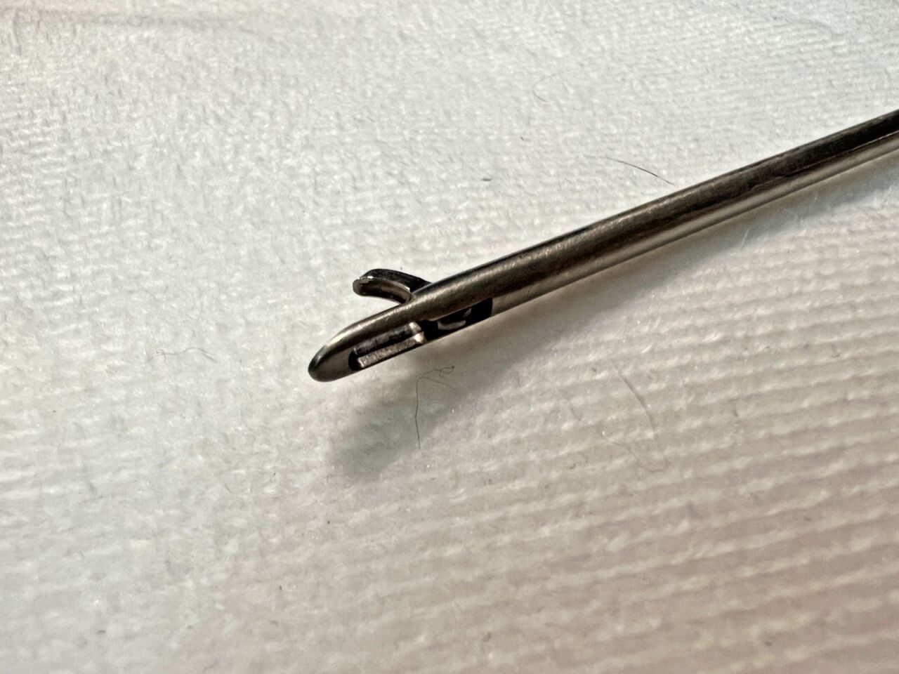 R. WOLF 8404.95 Arthroscopic Straight Cutting Basket Forceps 2mm x 1mm Bite — photo 3