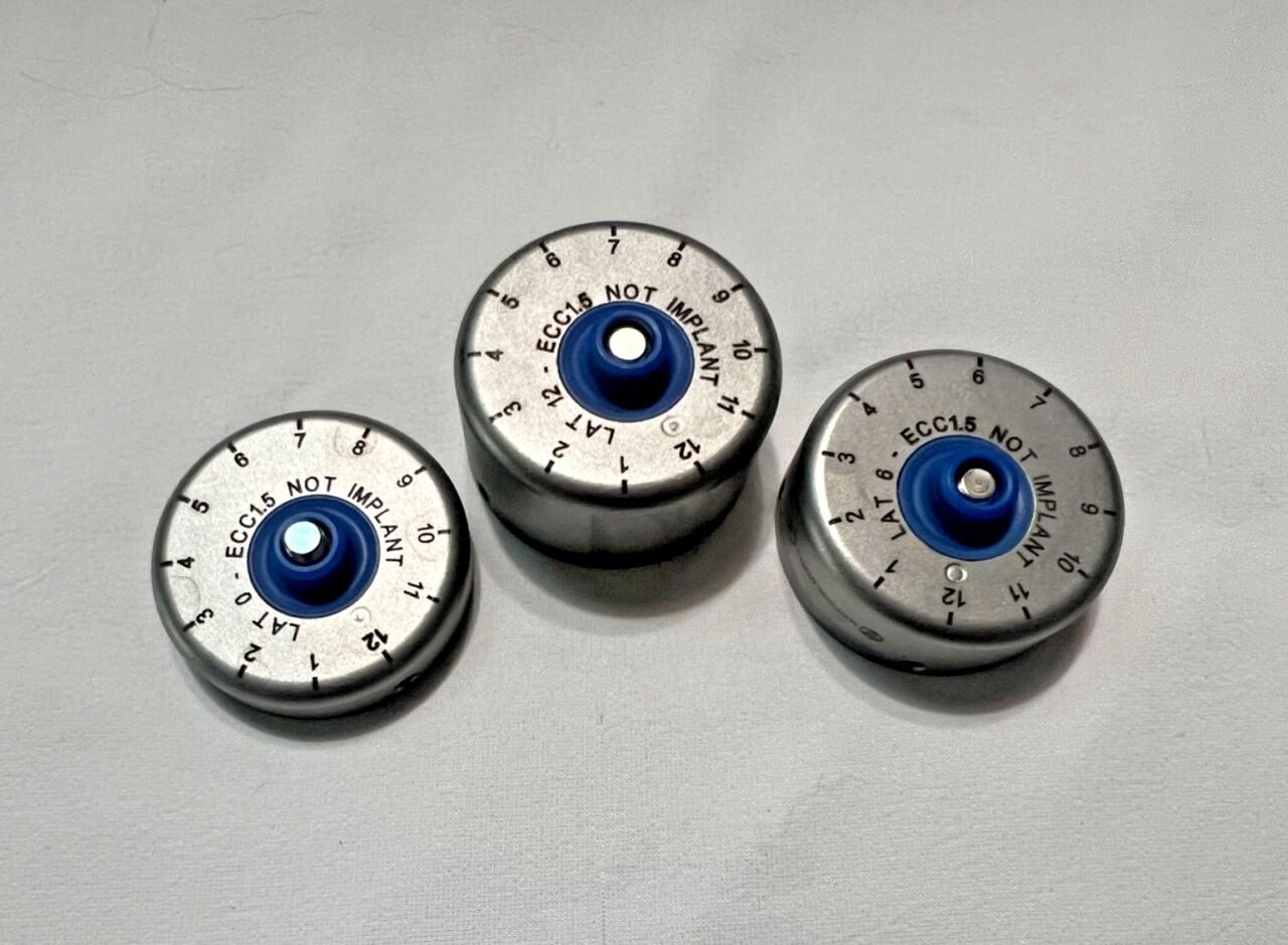 TORNIER  Set of 3 Orthopedic Shoulder Repair Trials — photo 3