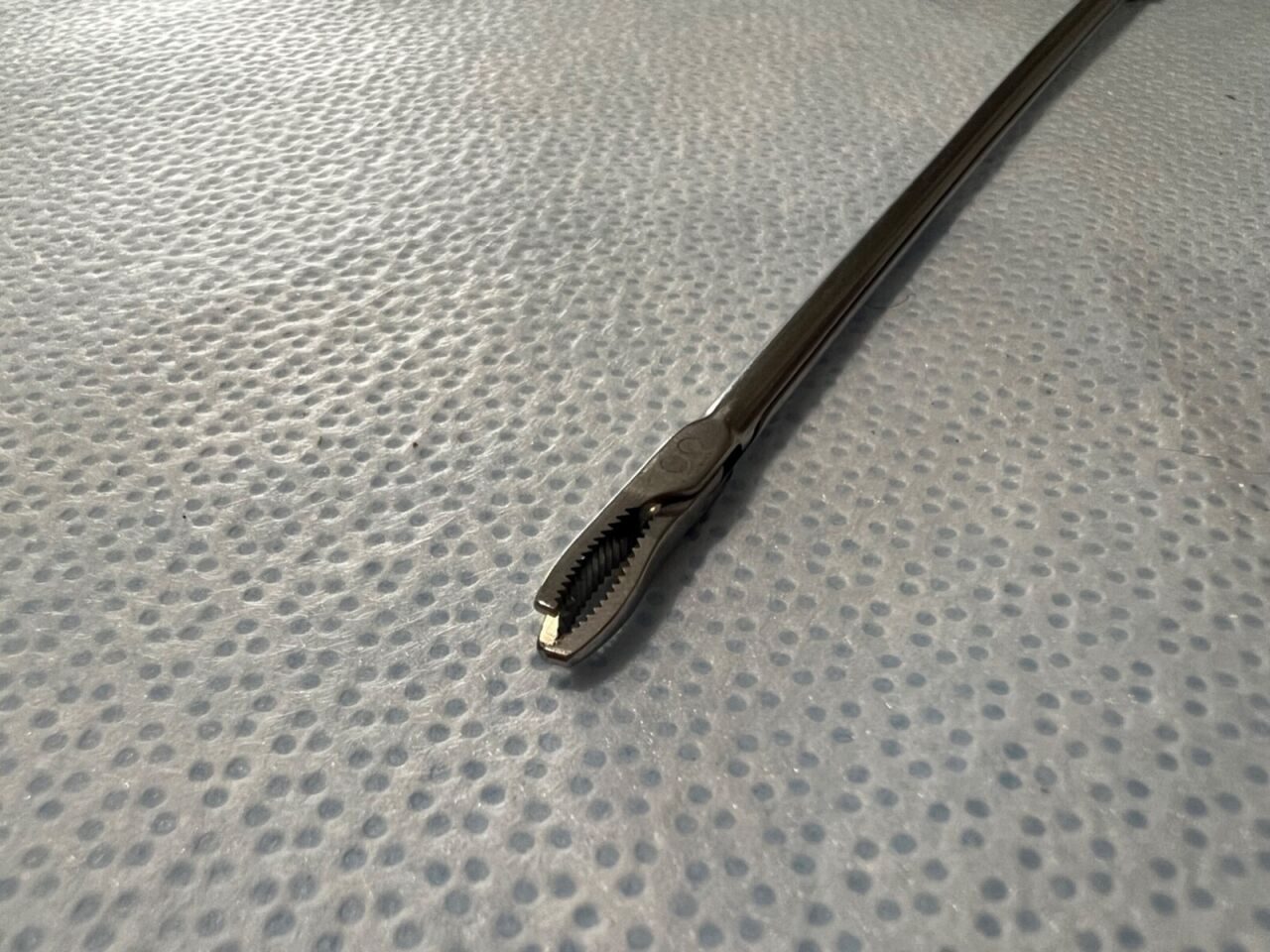 CONMED LINVATEC C6812 Linear Grasper 3.3mm Serrated Arthroscopy — photo 4