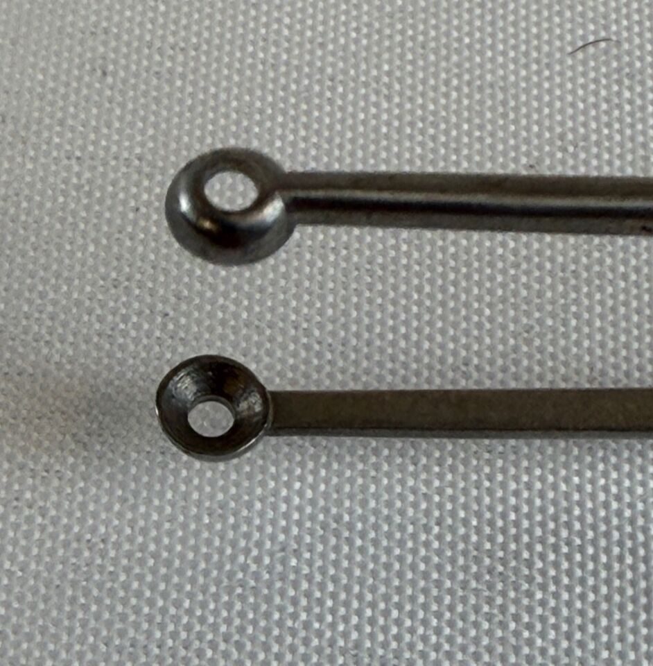 AESCULAP FD202 Microform Bayonet Tumor Forcep 5mm Fenestrated Cups x 240mm — photo 3