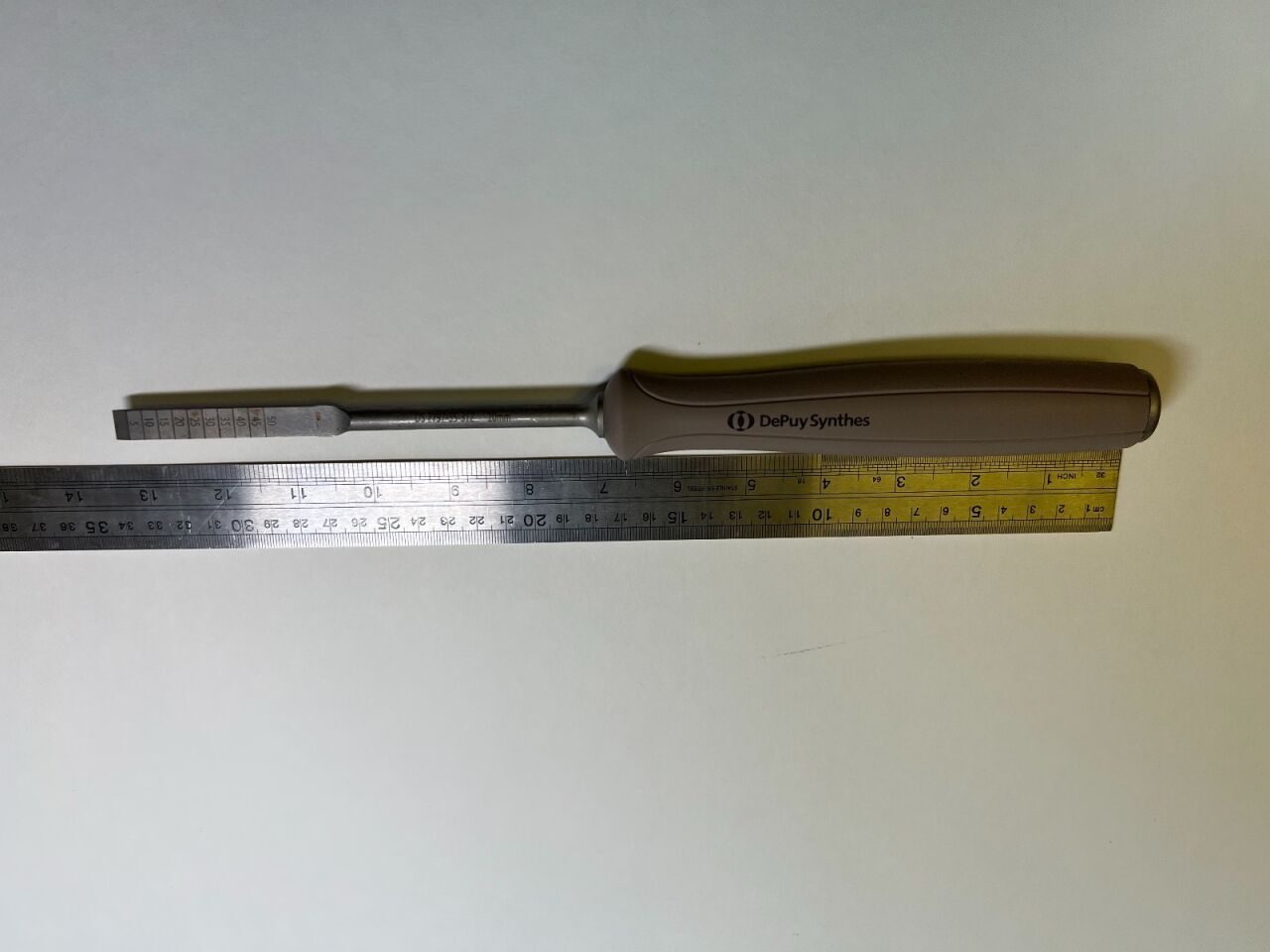 SYNTHES DS 2795312 Orthopedic Expedium 10mm Osteotome — photo 2