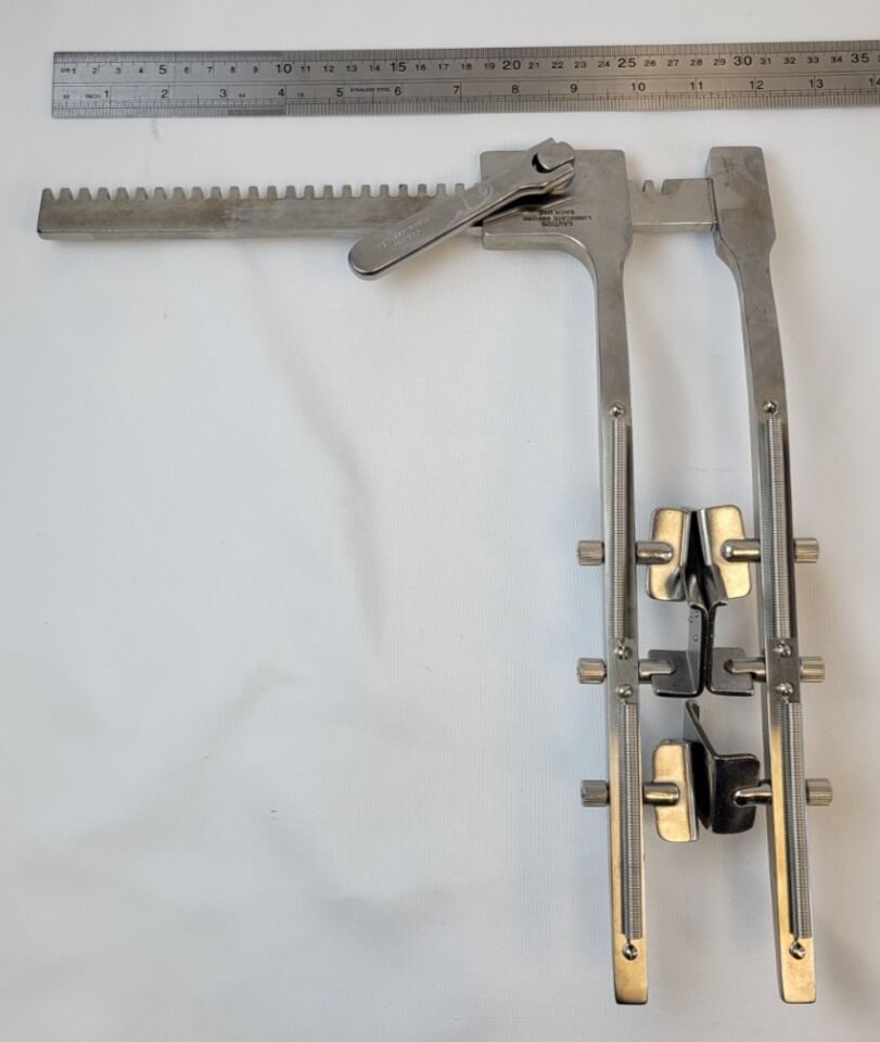 CODMAN 50-8069 Ankeney Retractor with 6 Retractor Blades Plus Extra Blades — photo 11