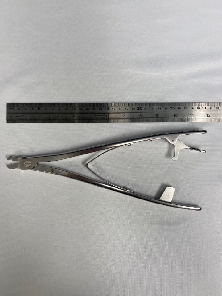 SYNTHES 388.45 USS 3.5mm Bar Holding Forceps — photo 9