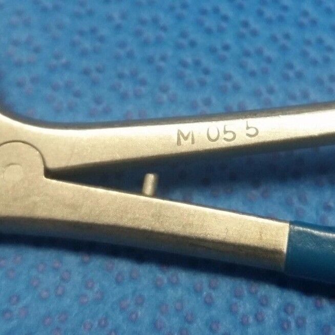 STRYKER 300-034-602 3.4mm Hooked 30deg Left Arthroscopy Hook Scissor Forcep — photo 4