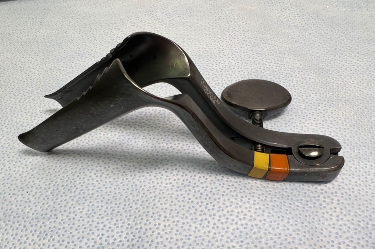 AESCULAP OK100 Transsphenoidal Speculum — photo 1