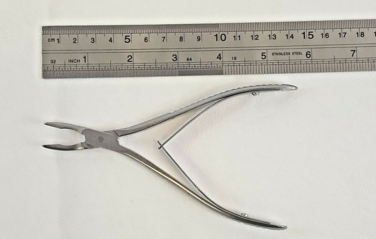 AESCULAP FO409R Holding Forceps 5-3/4" — photo 4