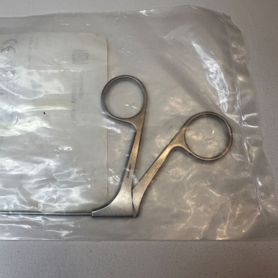 INTEGRA RB9617 Micro Cup Forceps Straight 2.5mm Bite — photo 4