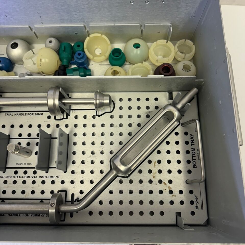 VARIOUS  Stryker Howmedica Centrax Bipolar System Trial & Instrument Set w/ Extras and Case — photo 14