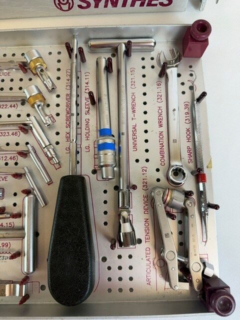 SYNTHES  Basic Instruments Set — photo 5