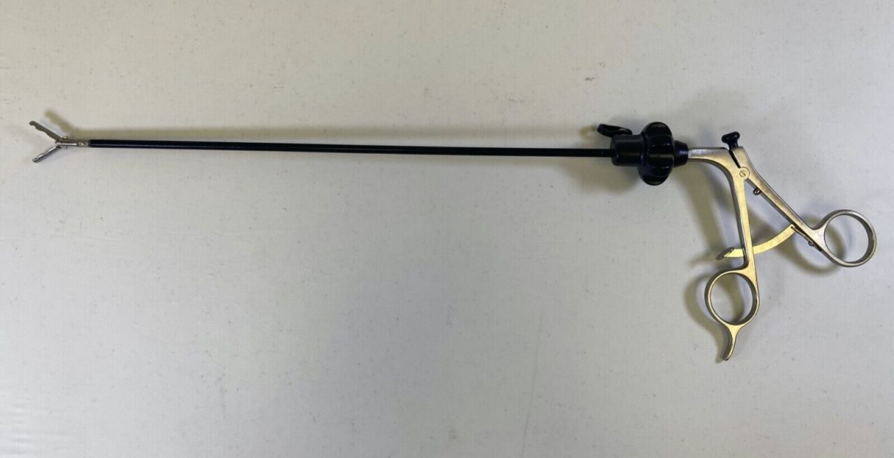 STRYKER 250-080-234 & 250-080-315 5mm x 33cm Fundus Grasper Laparoscopic Forcep — photo 1