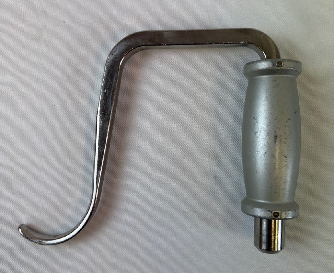 OSI MIZUHO  Femoral Hook for Support Bracket Hana Table — photo 1