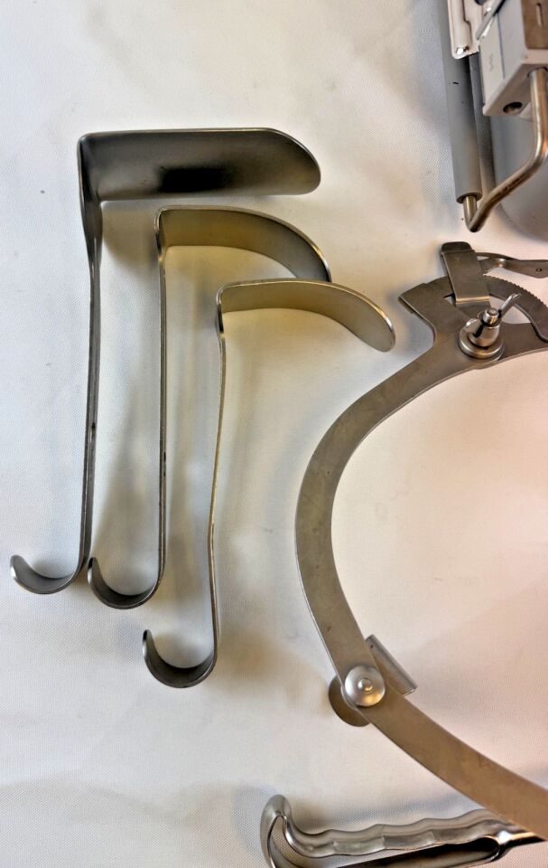 VARIOUS  61 Piece V. Mueller Jarit Abdominal Hysterectomy Instrument Set — photo 2