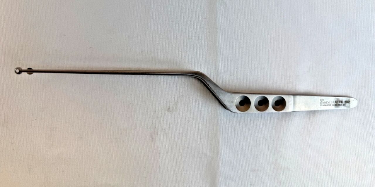 AESCULAP FD202 Microform Bayonet Tumor Forcep 5mm Fenestrated Cups x 240mm