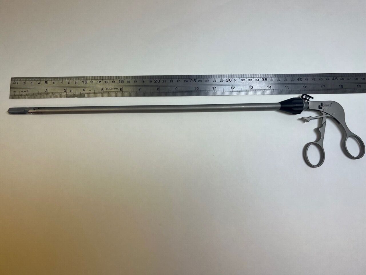 DYONICS 7208042 3 x 2 Teeth Laparoscopic Grasping Forceps — photo 5