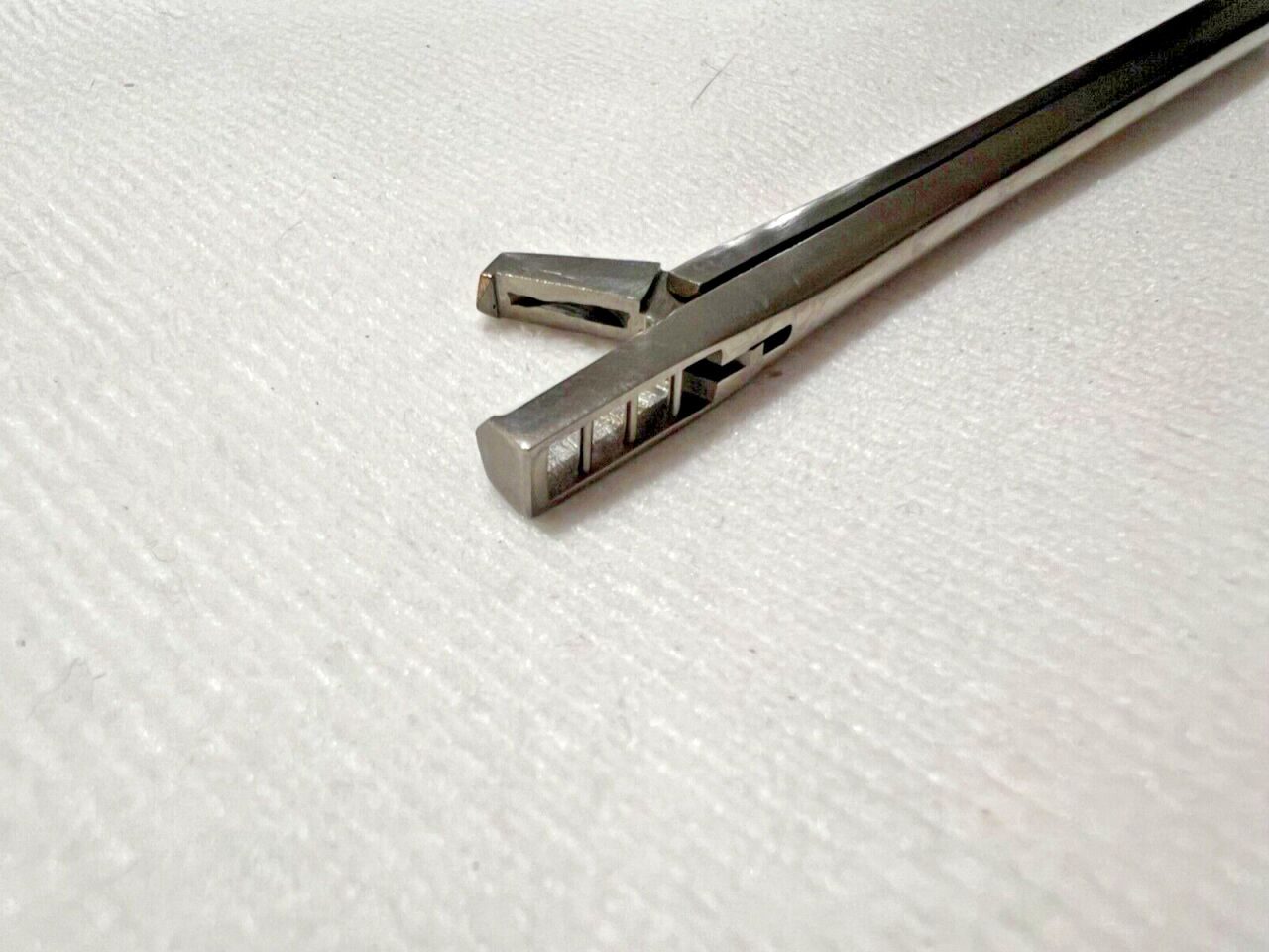 SKLAR 90-6887 Tischler-Kevorkian Biopsy Punch 3mmX9.5mm Rectangular Bite w/ Lock — photo 2