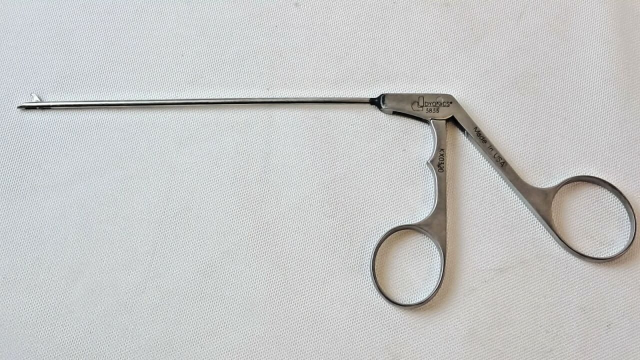 DYONICS 3833 Basket Forceps Punch Straight 130mm Arthroscopy