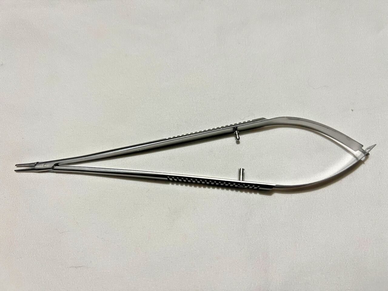 V. MUELLER CH-8592 Jacobson Needle Holder Straight Smooth Jaws Spring Handle 7" — photo 1