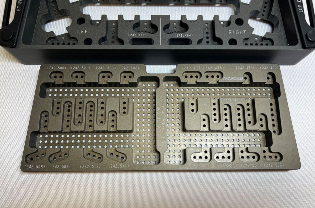 SYNTHES CCMED414 Surgical Cases — photo 3