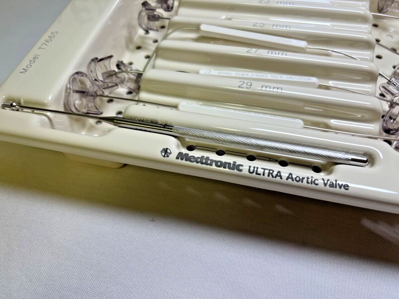 MEDTRONIC Mosaic Ultra / Hancock II Ultra Aortic Sizers System w/ Aortic Valve — photo 6