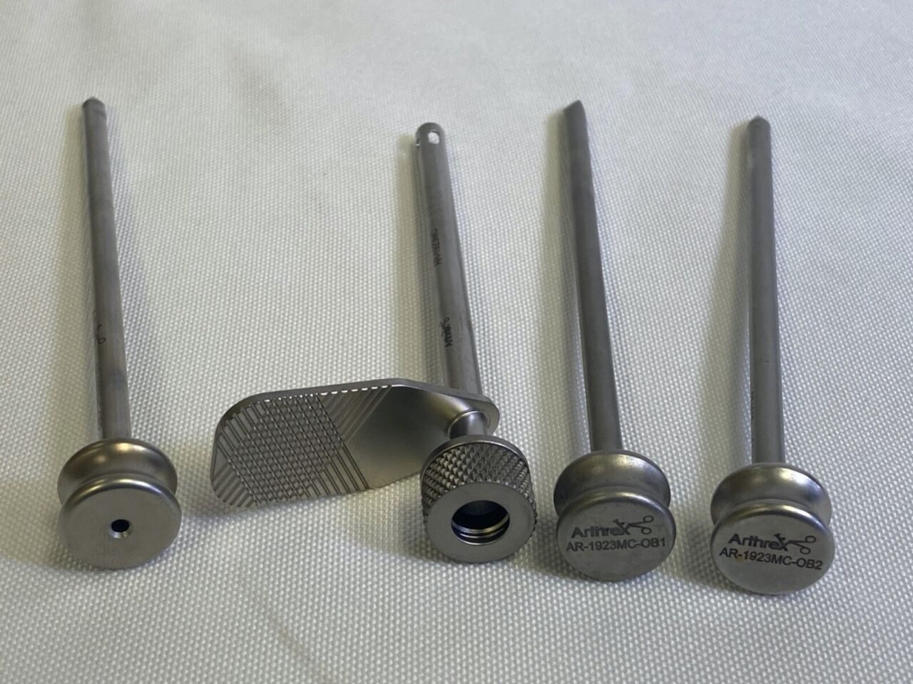 ARTHREX AR-1923MC w/ 3 Obturators f/ 2.4mm & 2.9mm PushLock Cannula — photo 4