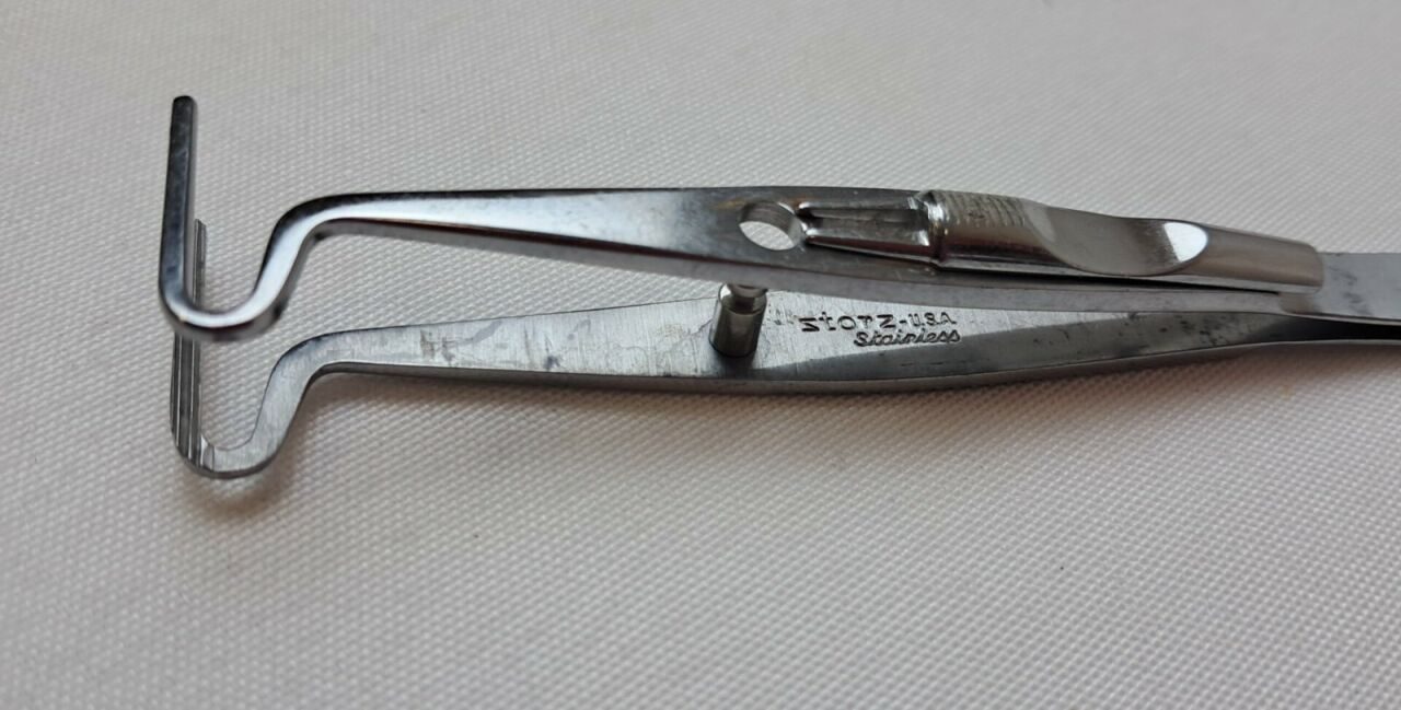 KARL STORZ E2500 Berke Ptosis Forceps 3-7/8" w/ Slide Lock — photo 2