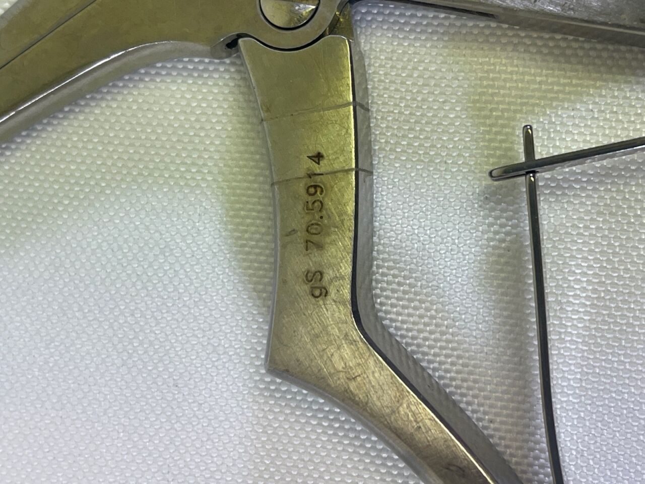 MILLENNIUM SURGICAL 70.5914 Spurling Kerrison Rongeur 4mm x 40deg Up x 9" — photo 3