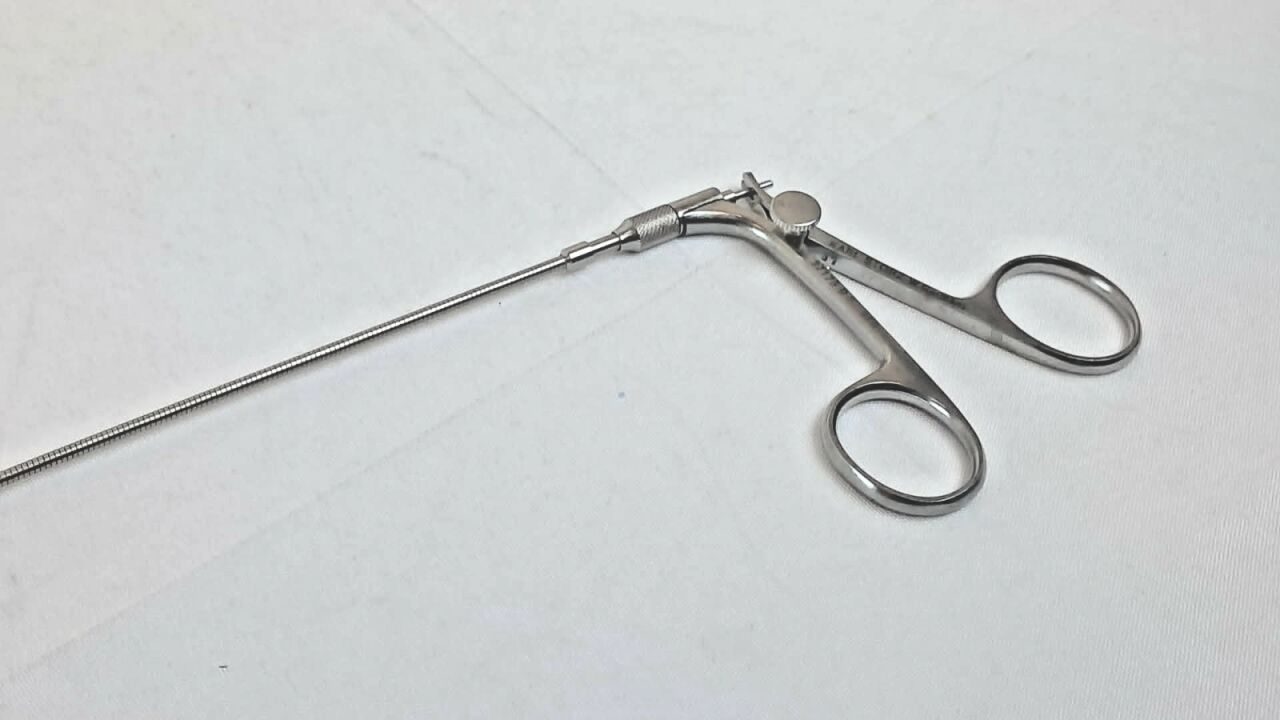 KARL STORZ 27175B Foreign Body Removal Forceps 9Fr 40cm — photo 3