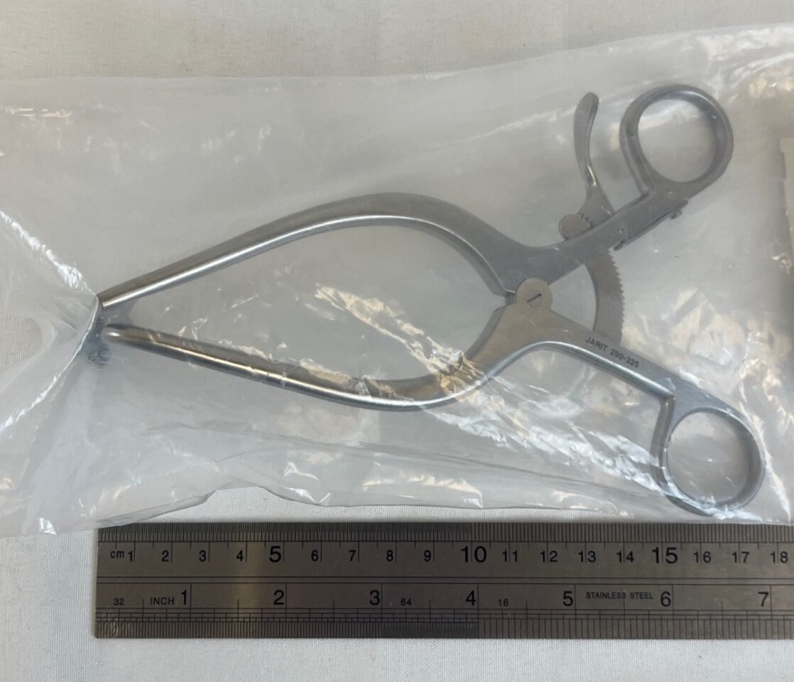 INTEGRA 290-325 Williams Discectomy Retractor Narrow Right 10mm x 70mm — photo 6