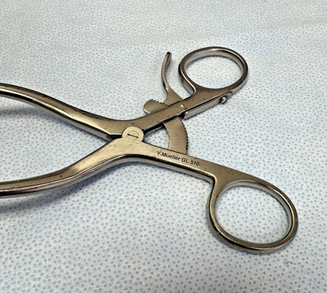 V. MUELLER GL510 Gelpi Perineal Retractor — photo 3