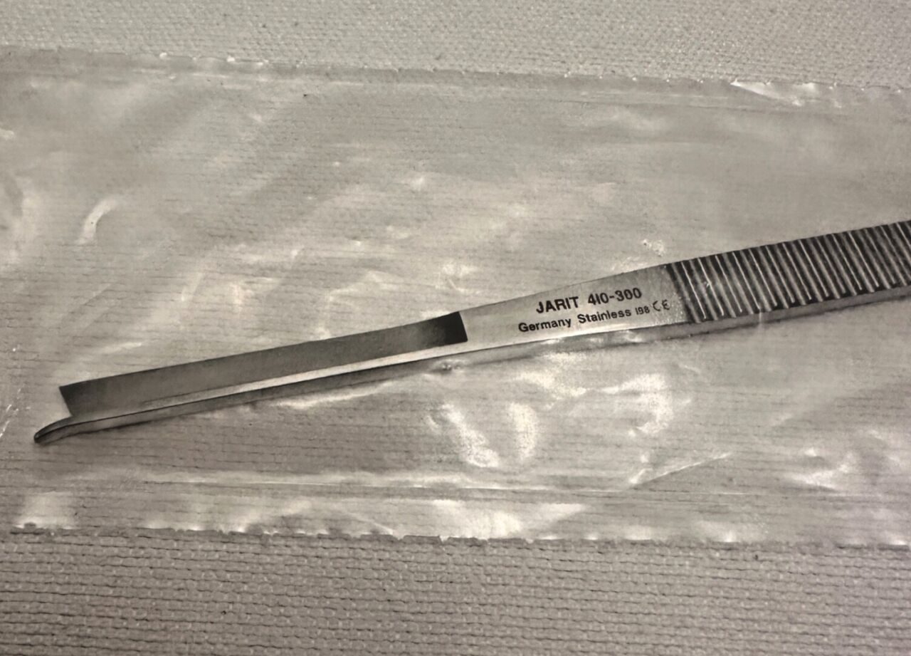 JARIT 410-300 W/ Guard Straight 4mm Wide WL 7" Silver Osteotome — photo 5
