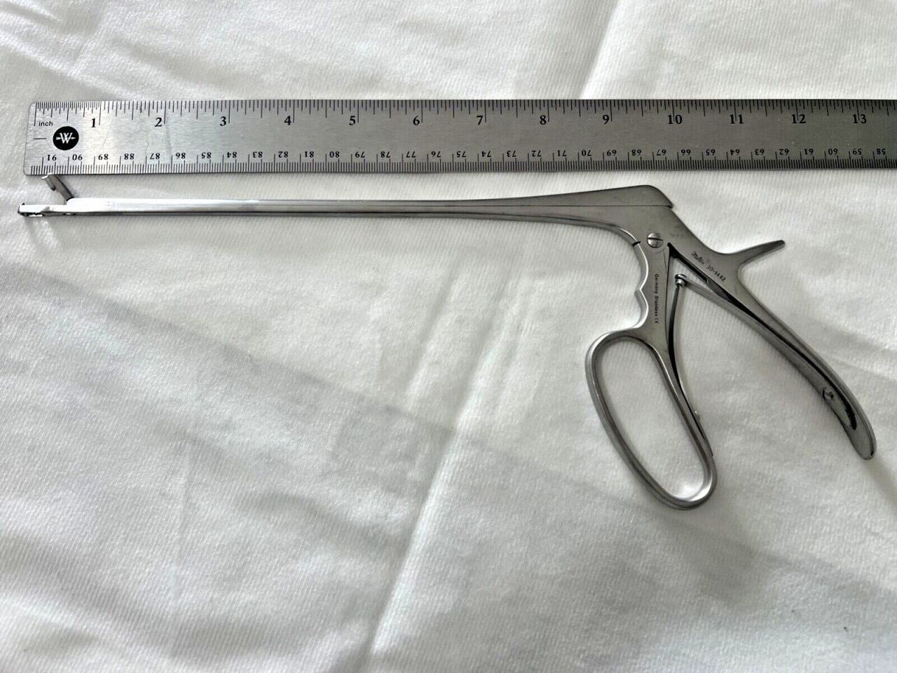 MILTEX 30-1442 7 X 3 X 1.5mm Bite 9-3/4" L Tischler Cervical Biopsy Punch Forcep — photo 7