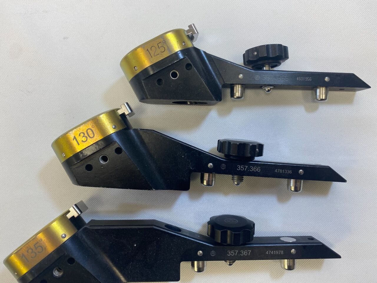 SYNTHES 357.365, 357.366, 357.367 Aiming Arms 125deg, 130deg, 135deg Set of 3 — photo 3