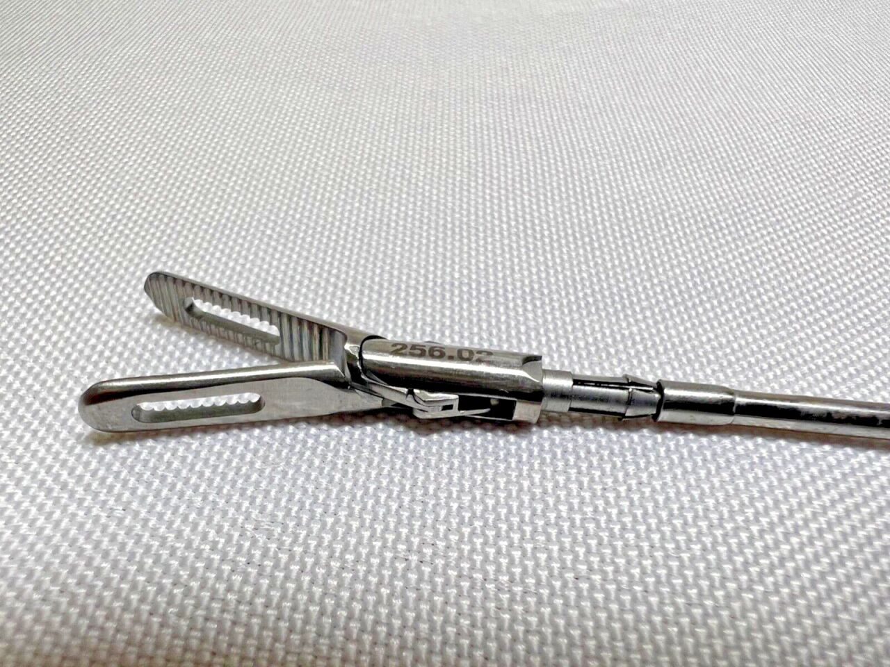 V. MUELLER EndoLap 256.02 35cm Fenestrated Grasper Insert — photo 2