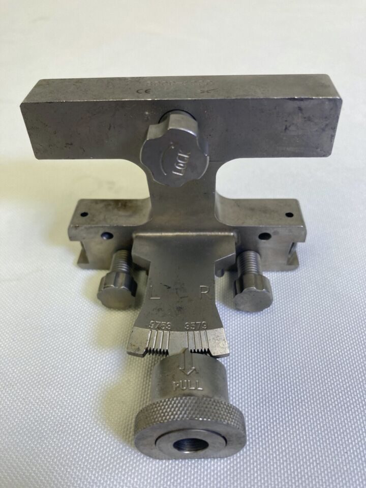 STRYKER 8000-1000 Triathlon L/R Cutting Guide