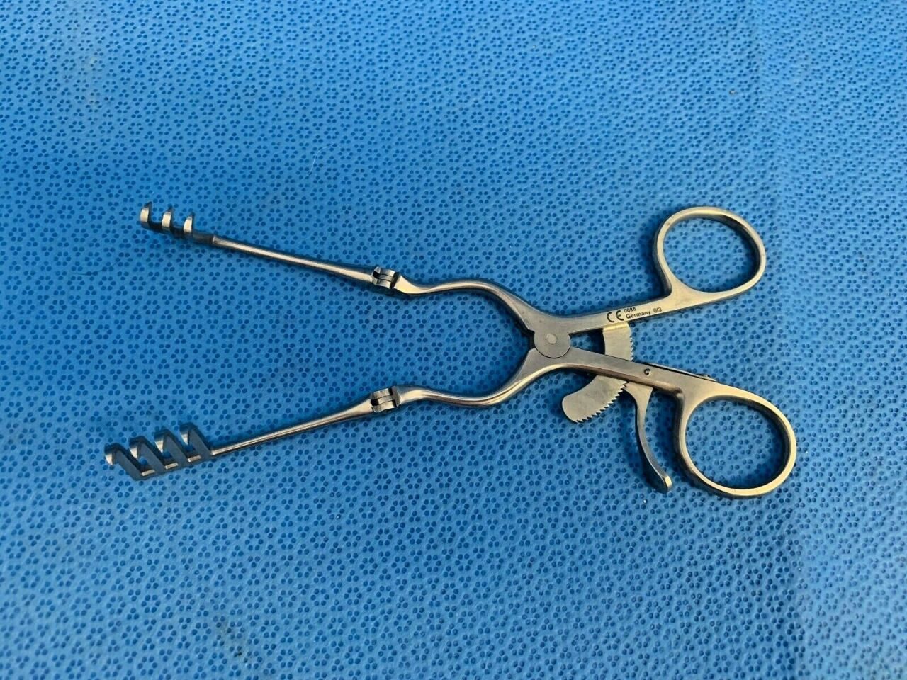 CODMAN 50-1167 Cone Retractor Sharp 3X4 Prong 6 3/8" — photo 1