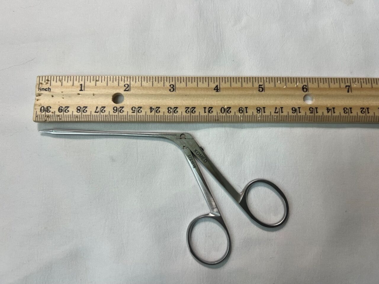 XOMED 3721018 8mm Serrated Jaws Tapered 5-3/4" L House Alligator Crimper Forceps — photo 6