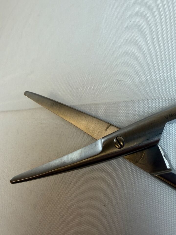V. MUELLER CH2096 Vital Mayo Dissecting Scissors Beveled Blunt Tip — photo 5
