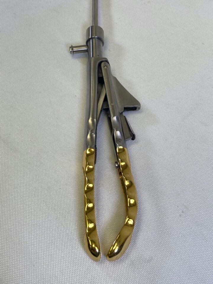5mm x 34cm CarbBite Tooth Jaw Ratchet Laparoscopic Needle Holder — photo 8