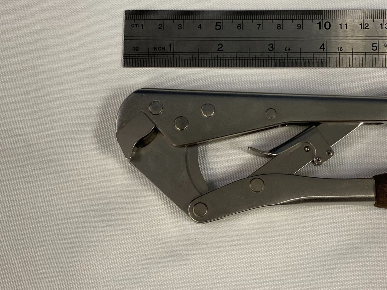 SYNTHES 391.950 Cutting Pliers — photo 2
